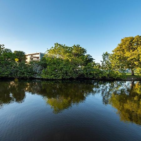 Modern Riverview Apartments Форт-Лодердейл Экстерьер фото