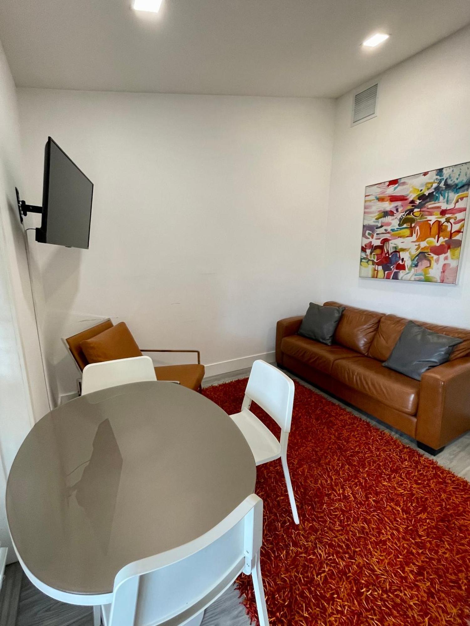 Modern Riverview Apartments Форт-Лодердейл Экстерьер фото